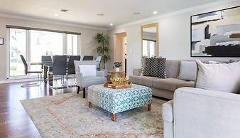 Dockside Daydreams - Canalfront and Pool Oasis