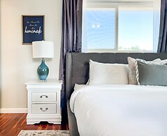 Dockside Daydreams - Canalfront and Pool Oasis