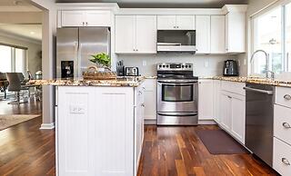 Dockside Daydreams - Canalfront and Pool Oasis