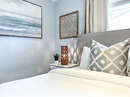 Dockside Daydreams - Canalfront and Pool Oasis