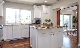 Dockside Daydreams - Canalfront and Pool Oasis