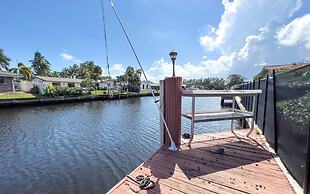 Dockside Daydreams - Canalfront and Pool Oasis