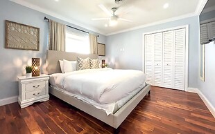 Dockside Daydreams - Canalfront and Pool Oasis