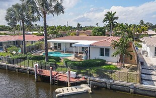 Dockside Daydreams - Canalfront and Pool Oasis