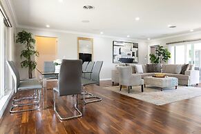 Dockside Daydreams - Canalfront and Pool Oasis