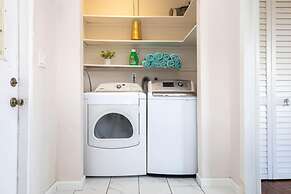 Dockside Daydreams - Canalfront and Pool Oasis