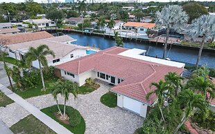 Dockside Daydreams - Canalfront and Pool Oasis
