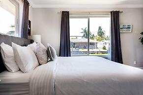 Dockside Daydreams - Canalfront and Pool Oasis