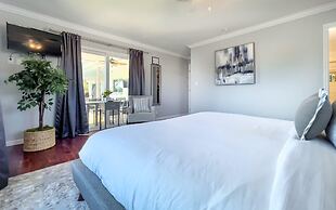 Dockside Daydreams - Canalfront and Pool Oasis