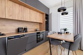 Chełmońskiego by Renters Prestige