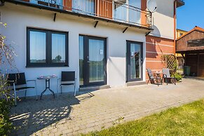 Studio With Terrace Chłapowo by Renters