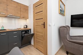 Studio With Terrace Chłapowo by Renters