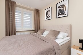 Apartment Srebrna With a View by Renters