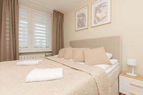 Apartment Srebrna With a View by Renters