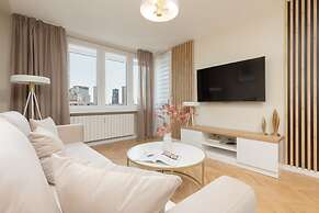 Apartment Srebrna With a View by Renters