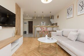 Apartment Srebrna With a View by Renters