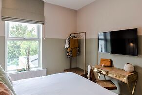 Your Apartment Shepherd's Bush