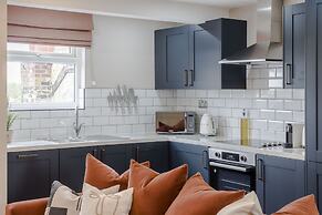 Your Apartment Shepherd's Bush