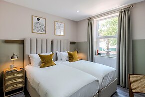 Your Apartment Shepherd's Bush