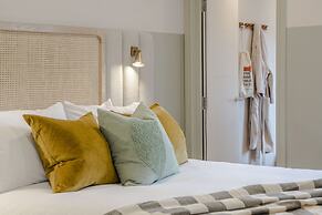 Your Apartment Shepherd's Bush