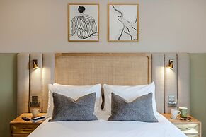 Your Apartment Shepherd's Bush