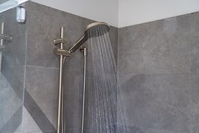 Mackay Adventure Lodge