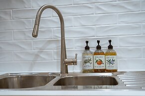 Mackay Adventure Lodge