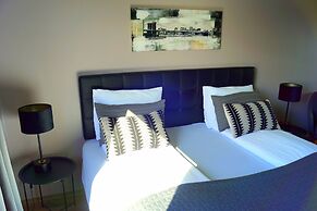 Austurey Lakefront Villa