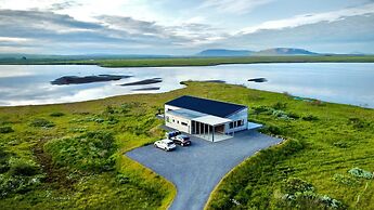 Austurey Lakefront Villa