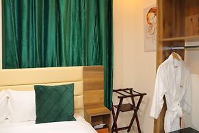 Maya Villa Hotel