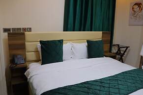 Maya Villa Hotel