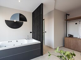 Theta Boutique Hotel