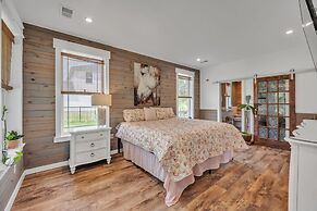 Country Solitude Close To The Beach 3 Bedroom Farmhouse by RedAwning