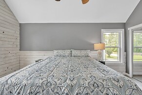 Country Solitude Close To The Beach 3 Bedroom Farmhouse by RedAwning