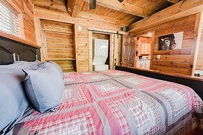 Budro's Bungalow 2 Bedroom Cabin by RedAwning