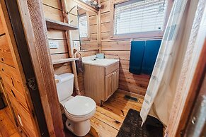 Budro's Bungalow 2 Bedroom Cabin by RedAwning