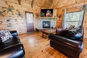 Budro's Bungalow 2 Bedroom Cabin by RedAwning