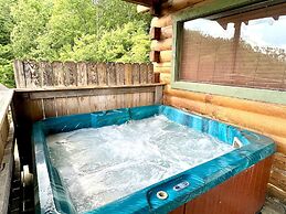 Budro's Bungalow 2 Bedroom Cabin by RedAwning