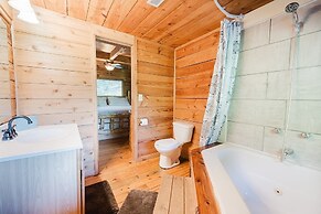 J Willy's Refuge 2 Bedroom Cabin by RedAwning