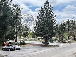 La Vista Blanc #16 3 Bedroom Condo by RedAwning