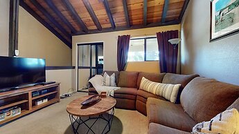 La Vista Blanc #16 3 Bedroom Condo by RedAwning