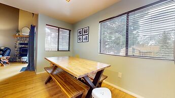 La Vista Blanc #16 3 Bedroom Condo by RedAwning