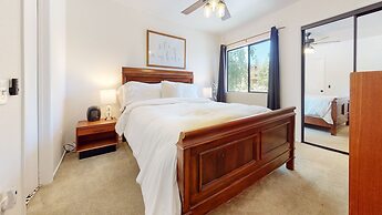 La Vista Blanc #16 3 Bedroom Condo by RedAwning