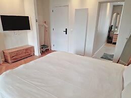 Zennon Rooms