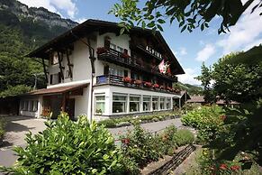 Boutique Hotel Alpina (Adults only)