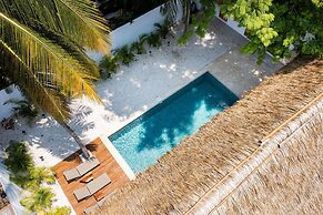 Tropical Brand new 4 BR gem in Potrero Near Beach - Casa Marzo