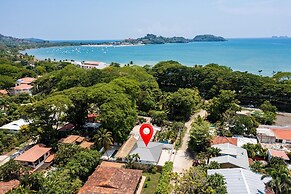 Tropical Brand new 4 BR gem in Potrero Near Beach - Casa Marzo