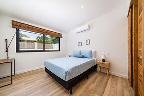 Tropical Brand new 4 BR gem in Potrero Near Beach - Casa Marzo