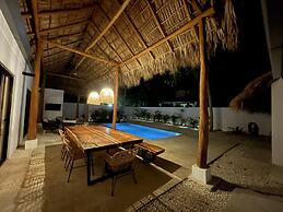 Tropical Brand new 4 BR gem in Potrero Near Beach - Casa Marzo