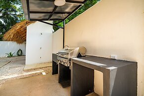 Tropical Brand new 4 BR gem in Potrero Near Beach - Casa Marzo